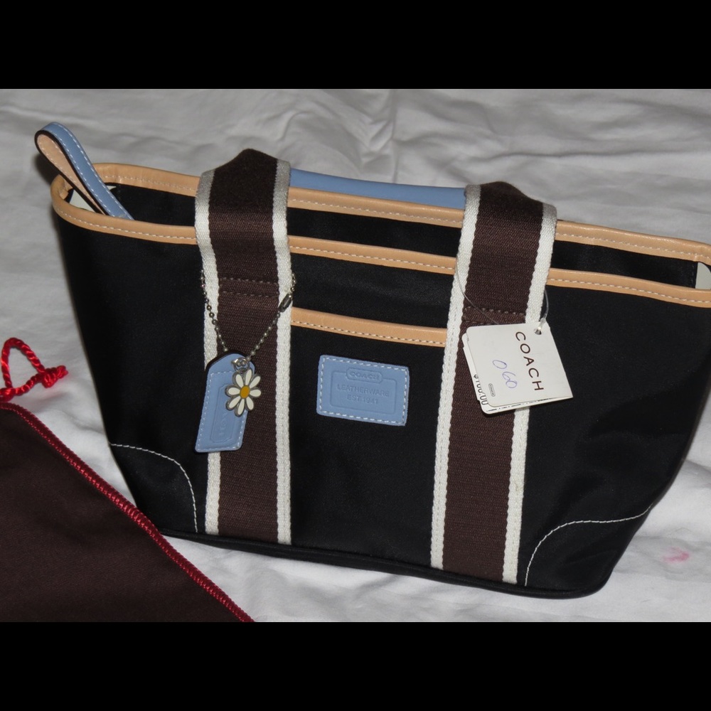 SOLD SOLD🆕💐👛Coach Mini Tote Hand Bag - Picture 2 of 7